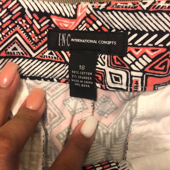 🔥INC🔥  tribal pattern shorts - Picture 2 of 3